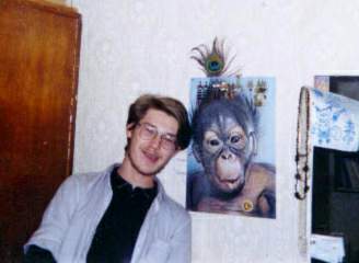 А прав был старик Дарвин... Москва зима 1995
